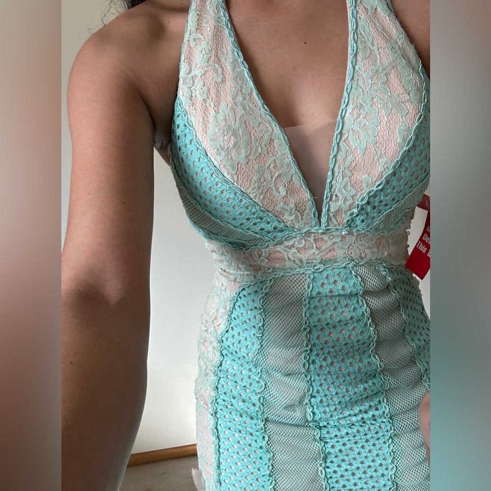 Elegant Mint Halter Dress - Picture 6 of 7